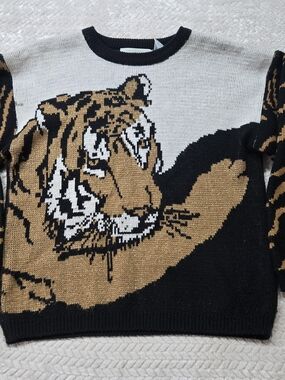 Tiger Intarsia Crewneck Sweater - Black & Tan